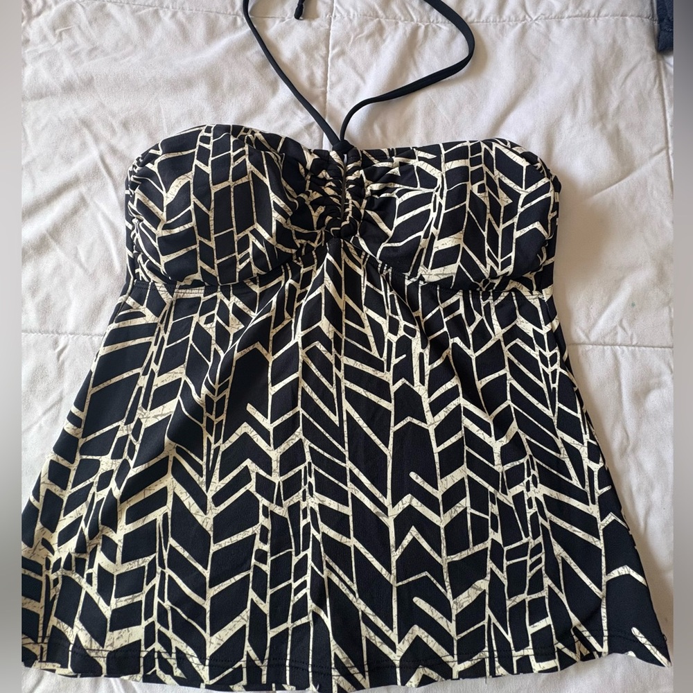 La Blanca Black and Cream Swim Top